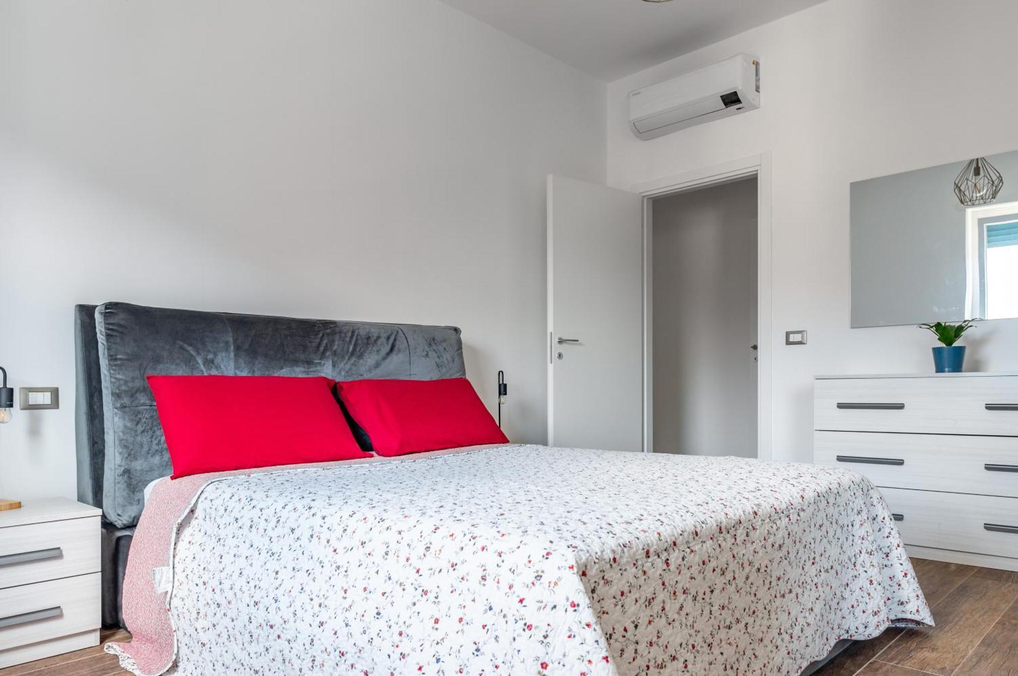 - Sweety With Balcony! Appartamento